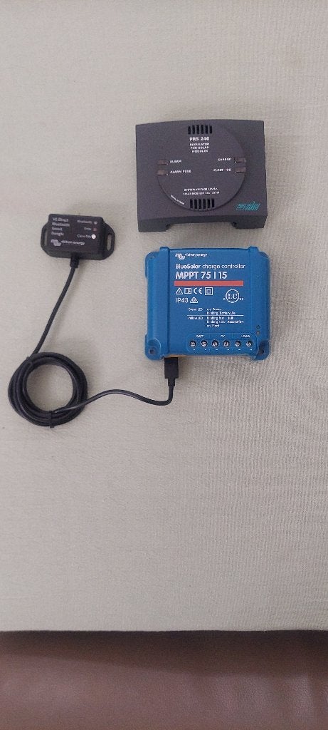 zonneladers 12v en Smart dongle, Ophalen, Zo goed als nieuw