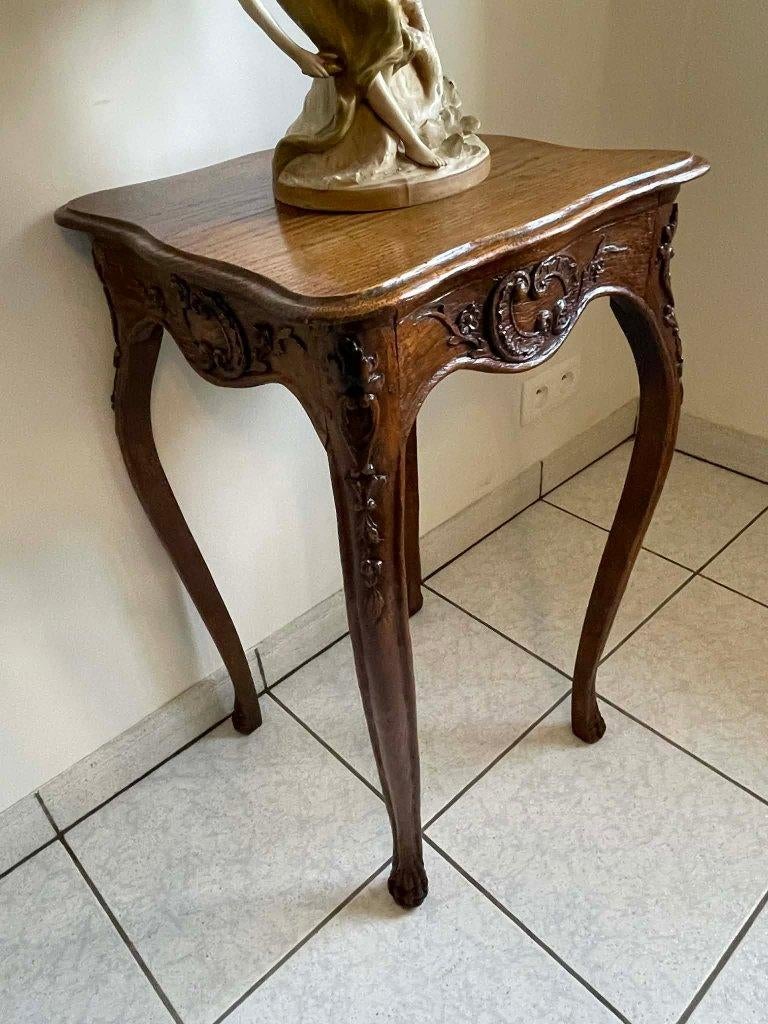 Luiks bijzet tafeltje, periode rond 1900, Ophalen