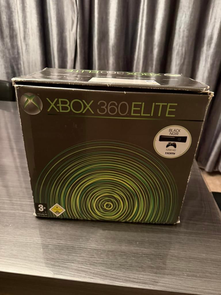Xbox 360 élite - 2 manettes - boite, CD & DVD, DVD | TV & Séries télévisées, Comme neuf, Enlèvement ou Envoi