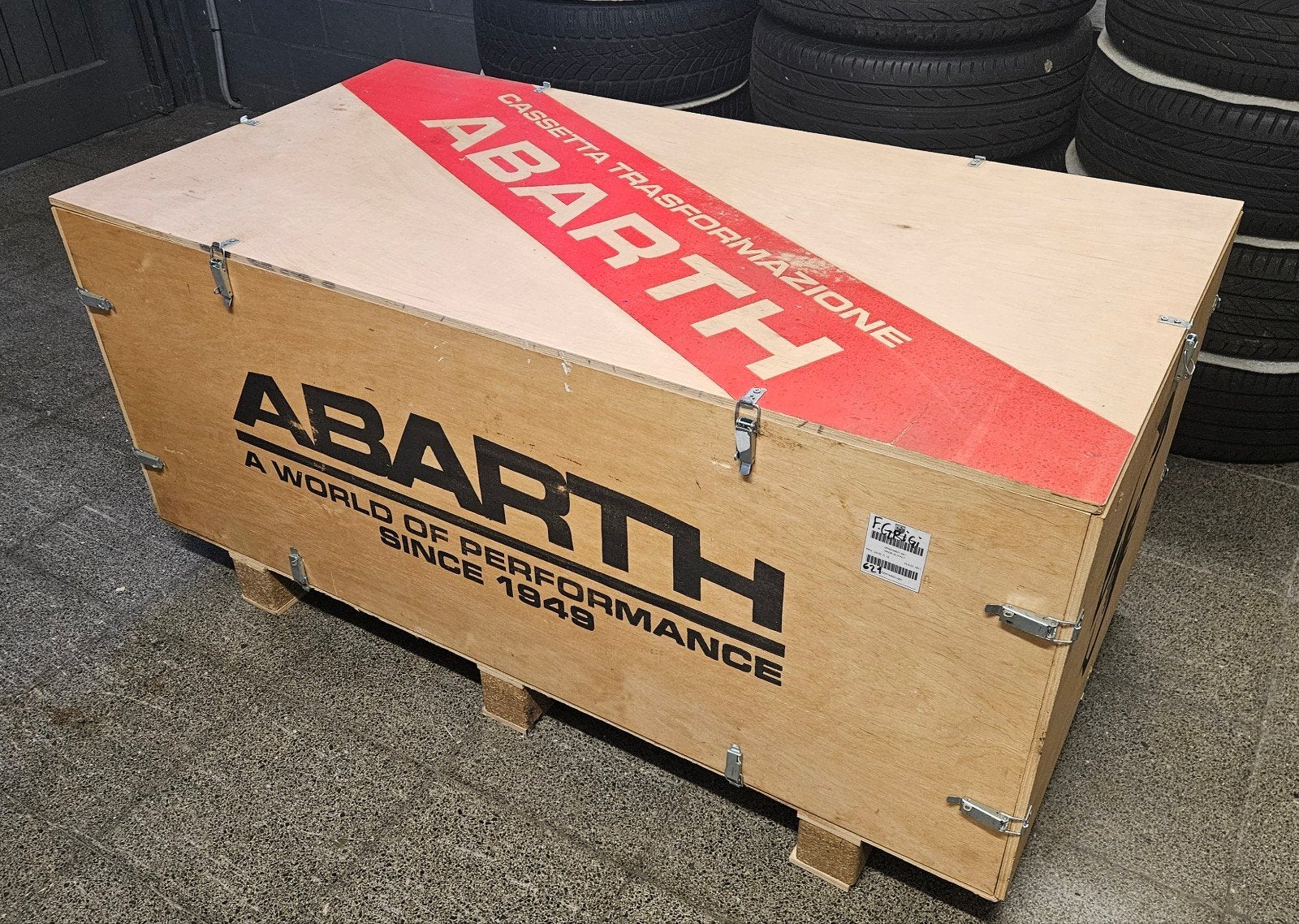 Abarth Tributo Ferrari OEM 17 inch velgen in kist, Auto-onderdelen, Banden en Velgen, Nieuw, 17 inch, Personenwagen