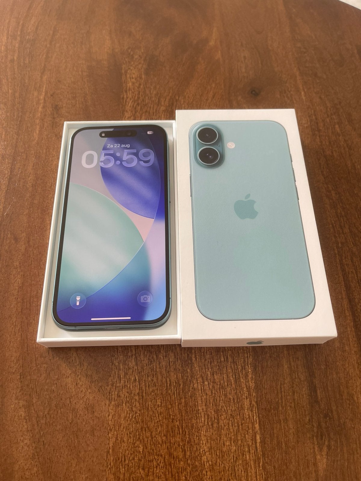 Apple iPhone 16 128GB – Nieuwstaat – 100%batt – Camera issue, Telecommunicatie, Mobiele telefoons | Apple iPhone, 128 GB, IPhone 16