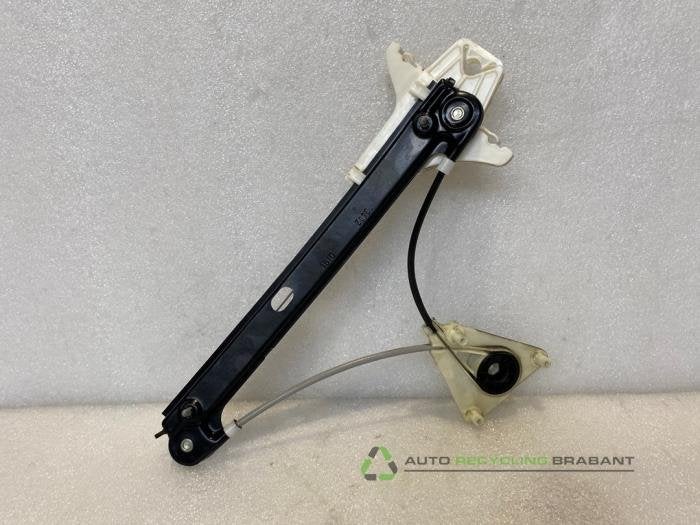 Mécanique vitre 4portes arrière gauche d'un Volkswagen Pol, Volkswagen, -, 3 mois de garantie, Utilisé