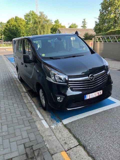 Vivaro 1.6 CDTi  Biturbo bodemverlaging elektrische rolstoel, Auto's, Bestelwagens en Lichte vracht, Particulier, Aangepast voor mindervaliden