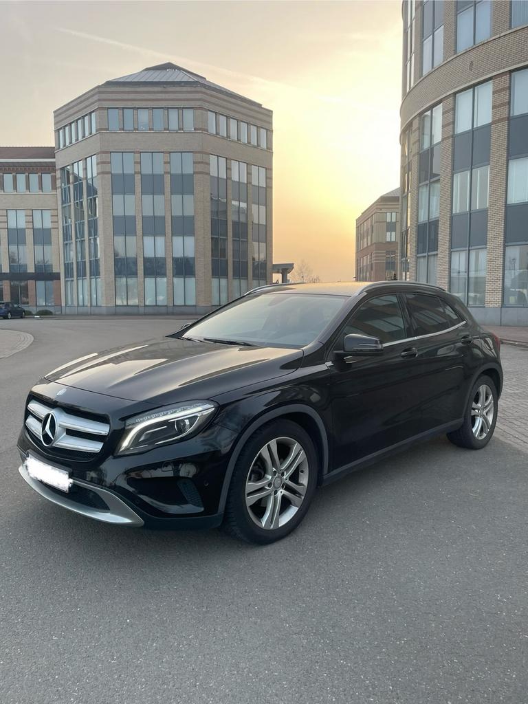 Mercedes-Benz GLA 180 Automatique, Autos, Mercedes-Benz, Particulier, GLA, ABS, Airbags, Air conditionné, Alarme, Climatisation automatique