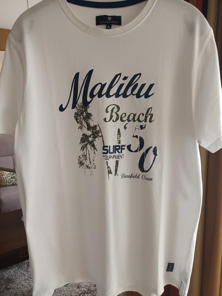 Volledig nieuw T-Shirt  "BASEFIELD " s, Ophalen of Verzenden, Maat 52/54 (L), Wit