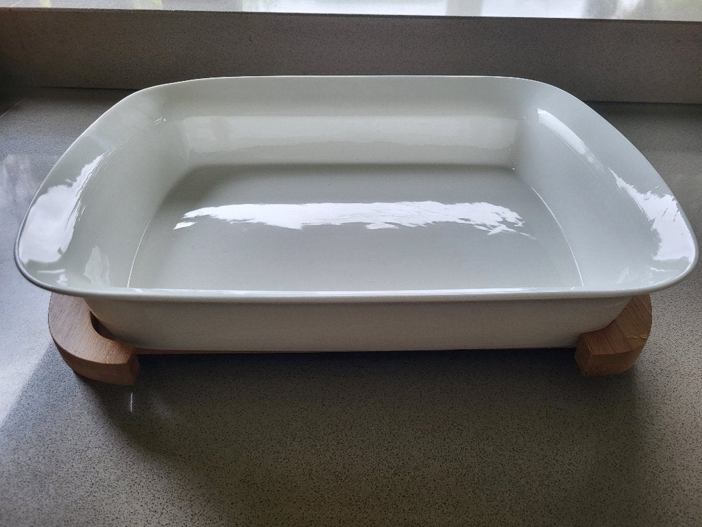 2 identieke ovenschalen (20x25x5cm) met houten onderzetter, Ophalen, Nieuw, Schaal of Schalen, Effen