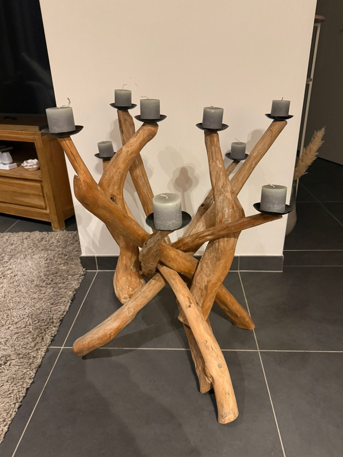 Houten kunstwerk kandelaar, Enlèvement