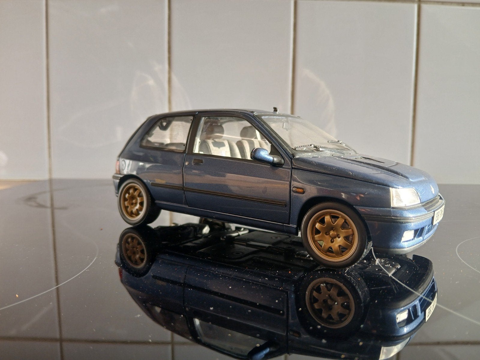 Renault Clio Williams, Hobby en Vrije tijd, Modelauto's | 1:18, Ophalen of Verzenden, Zo goed als nieuw, Auto, Norev