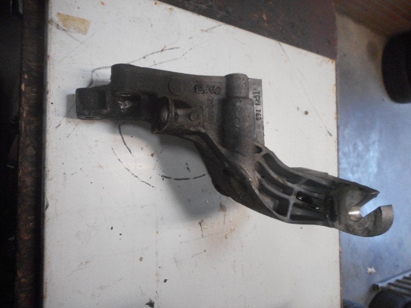 MOTORSTEUN RECHTS Saab 9-5 (YS3E) (01-1997/12-2009), Gebruikt, Saab