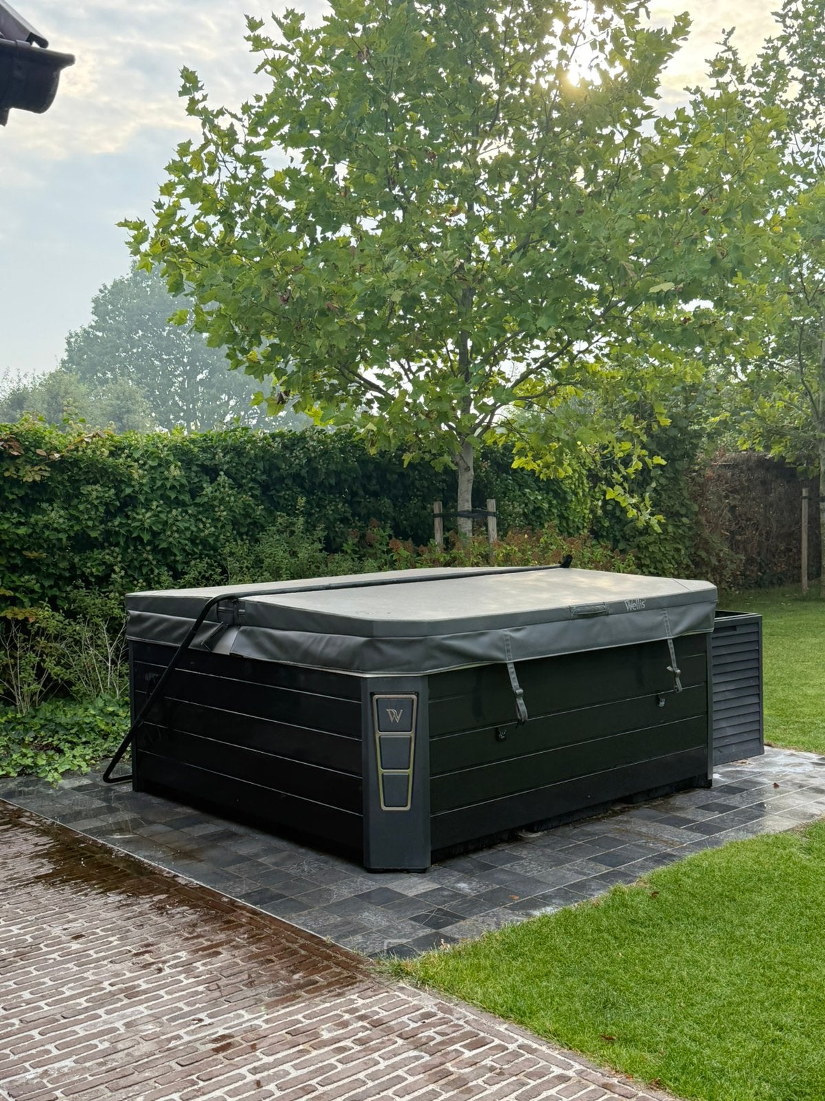 Wellis jacuzzi, Tuin en Terras, Ophalen, Zo goed als nieuw, Vast