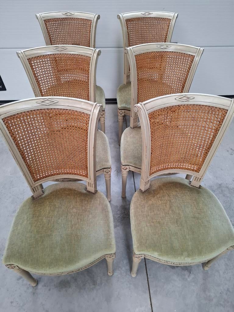 Antieke stoelen, Ophalen