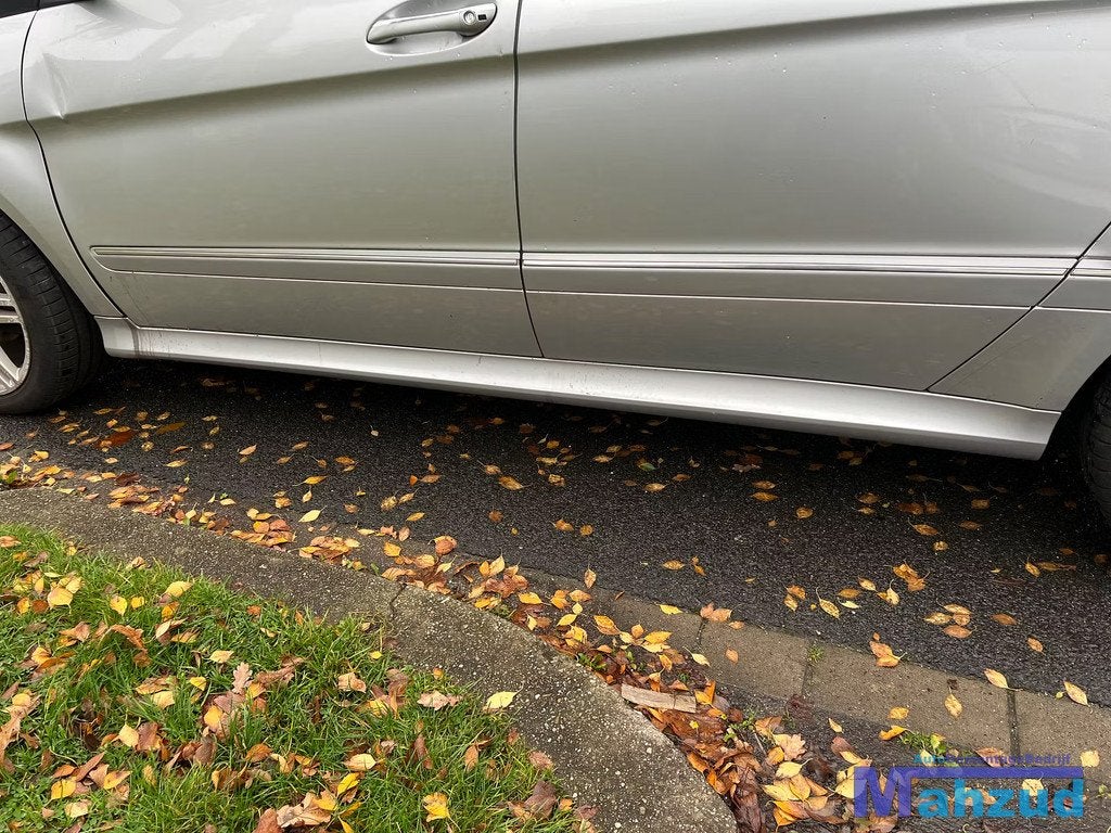 MERCEDES B KLASSE W245 Zilver 761 links zijskirt 2005-2011, Gebruikt, Mercedes-Benz AG, Mercedes-Benz, Mercedesstrasse 120
70372  Stuttgart, DE