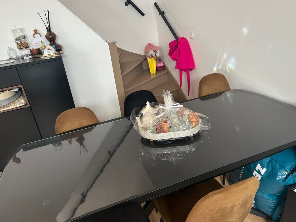 Table de salle a manger en bois noire, Huis en Inrichting, Tafels | Eettafels, Zo goed als nieuw, 50 tot 100 cm, 150 tot 200 cm