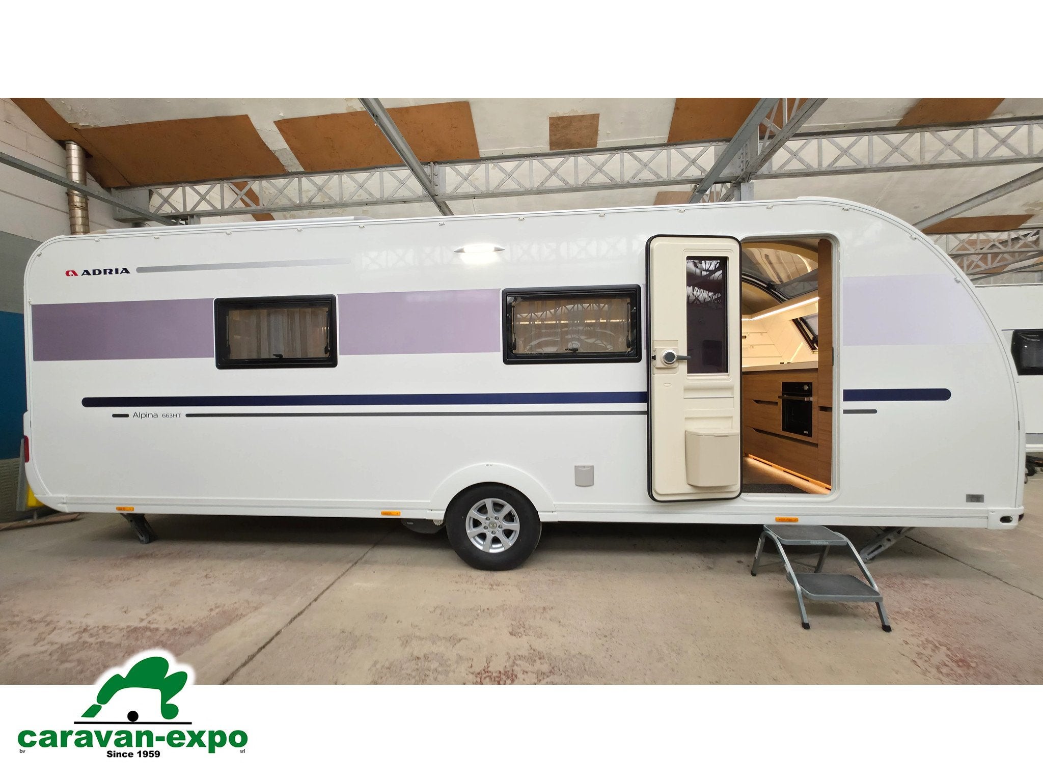 ADRIA ALPINA 663 HT, Caravanes & Camping, Caravanes, Entreprise, jusqu'à 4, 1500 - 2000 kg, Adria, 7 à 8 mètres
