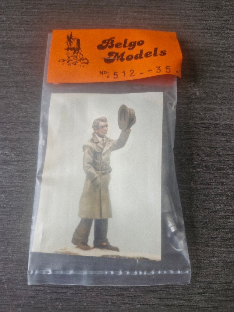 Belgo Models 1/35 Civilian with hat, Ophalen of Verzenden, Nieuw, 1:35 tot 1:50, Figuur of Figuren