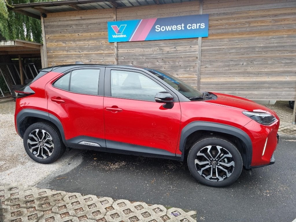 TOYOTA YARIS CROSS, Rouge, Essai à domicile, Achat, Euro 6