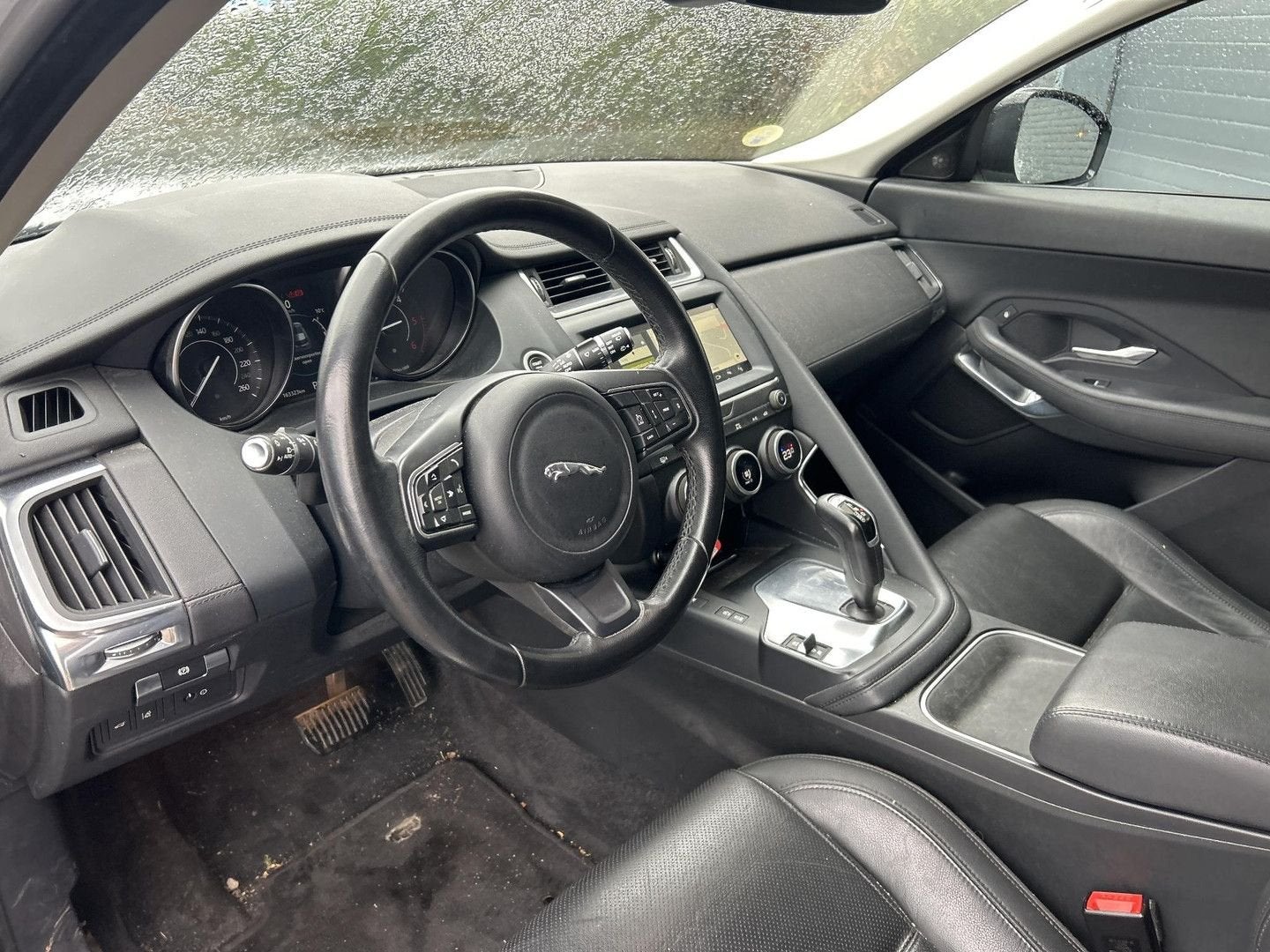 Jaguar E-Pace D150 Aut. AWD Automaat | Leder | Climate | Cru, Auto's, Jaguar, Automaat, Traction-control, Zwart, Wit