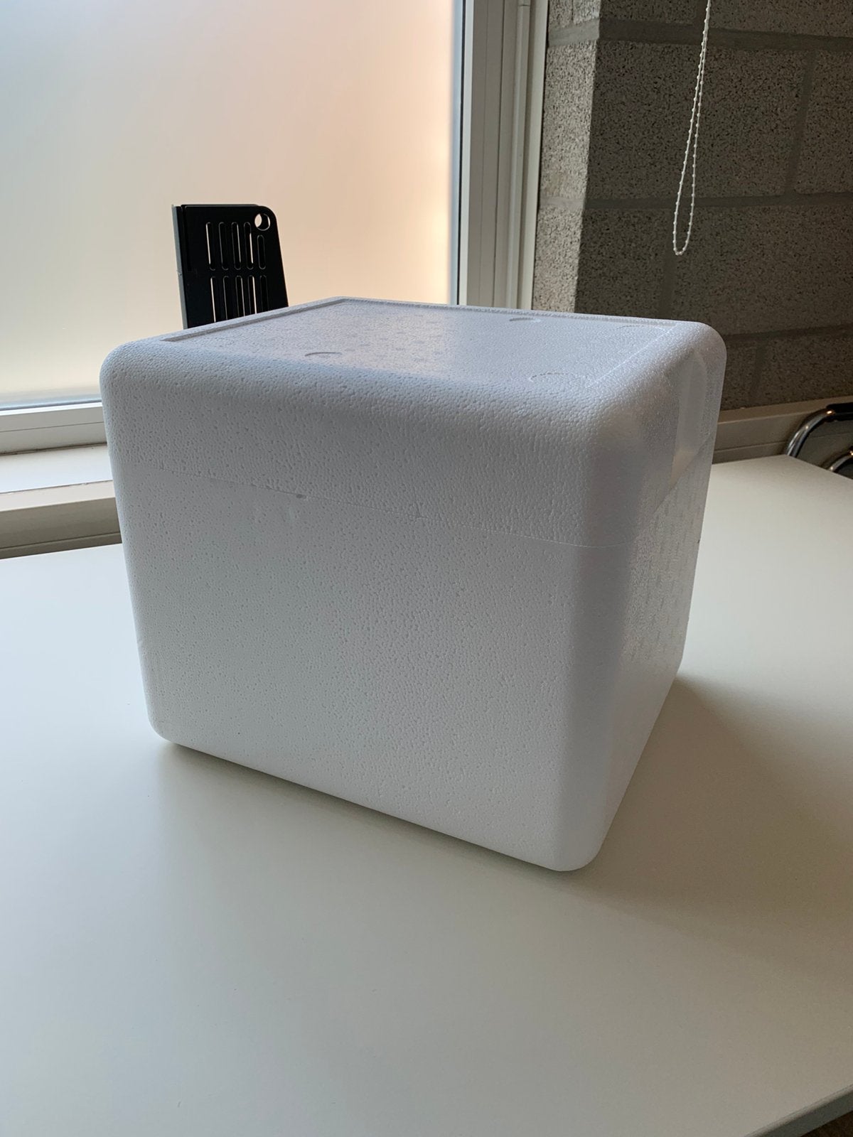 Isomo box, Carré, Enlèvement, Utilisé, Moins de 50 cm