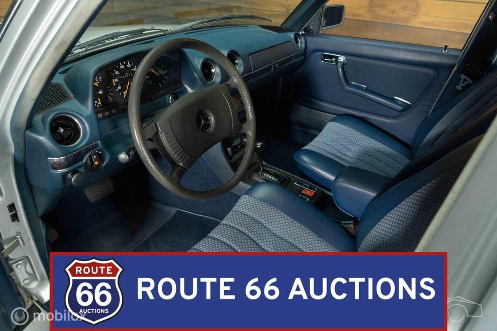Mercedes-Benz 250 | 1978 | Route 66 Auctions, Auto's, Zwart, Mercedes-Benz, Bedrijf, Handgeschakeld