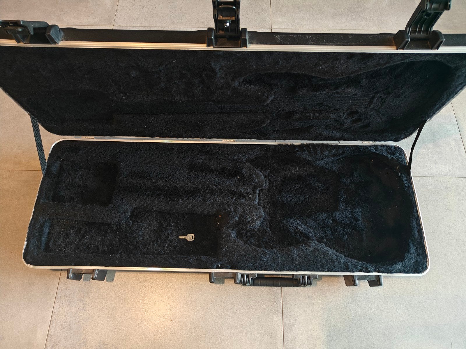 Fender koffer tsa 002, Ophalen