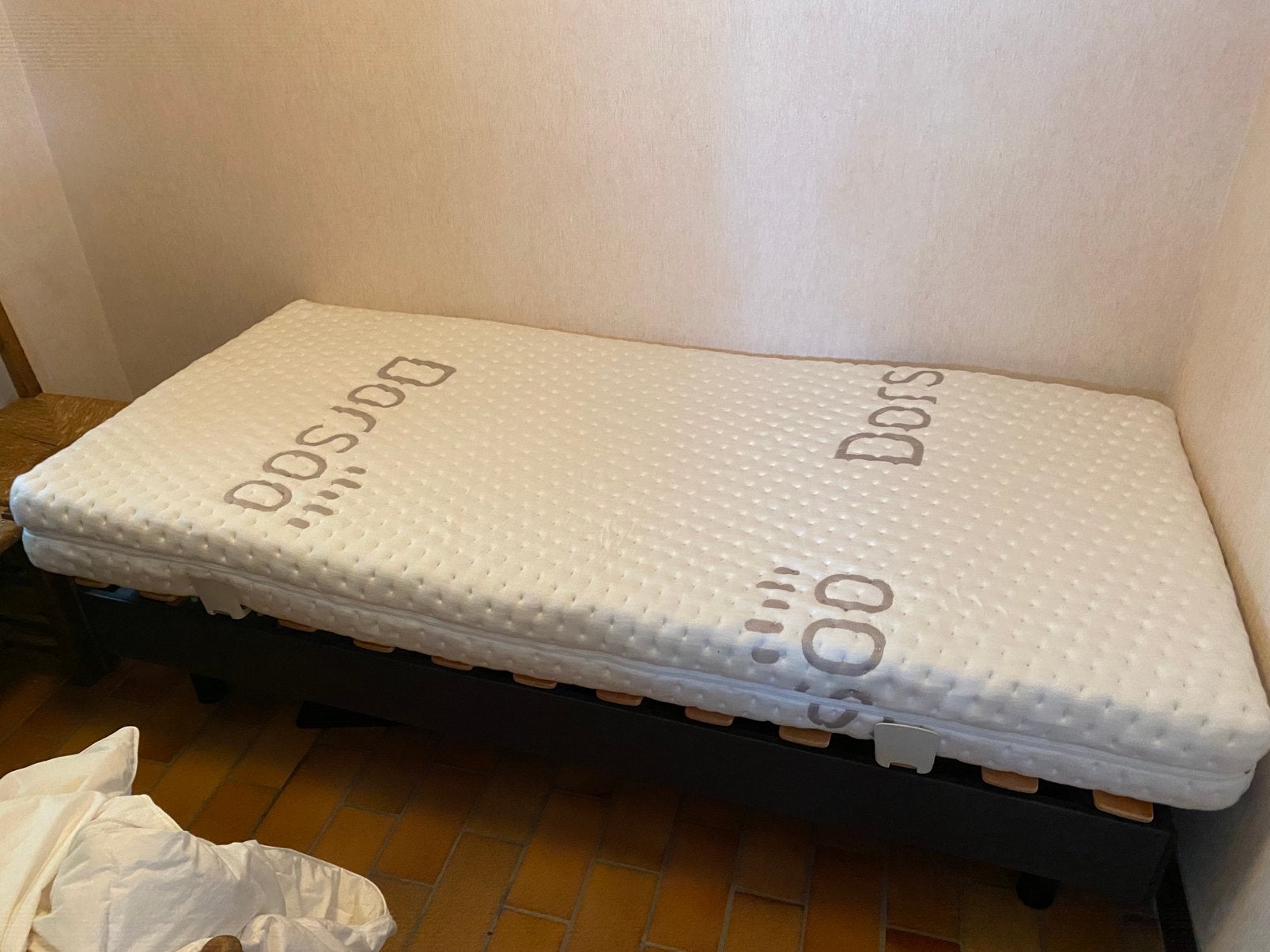 Lit simple avec matelas Dorsoo assorti, 90 cm, Enlèvement, Sommier, 200 cm