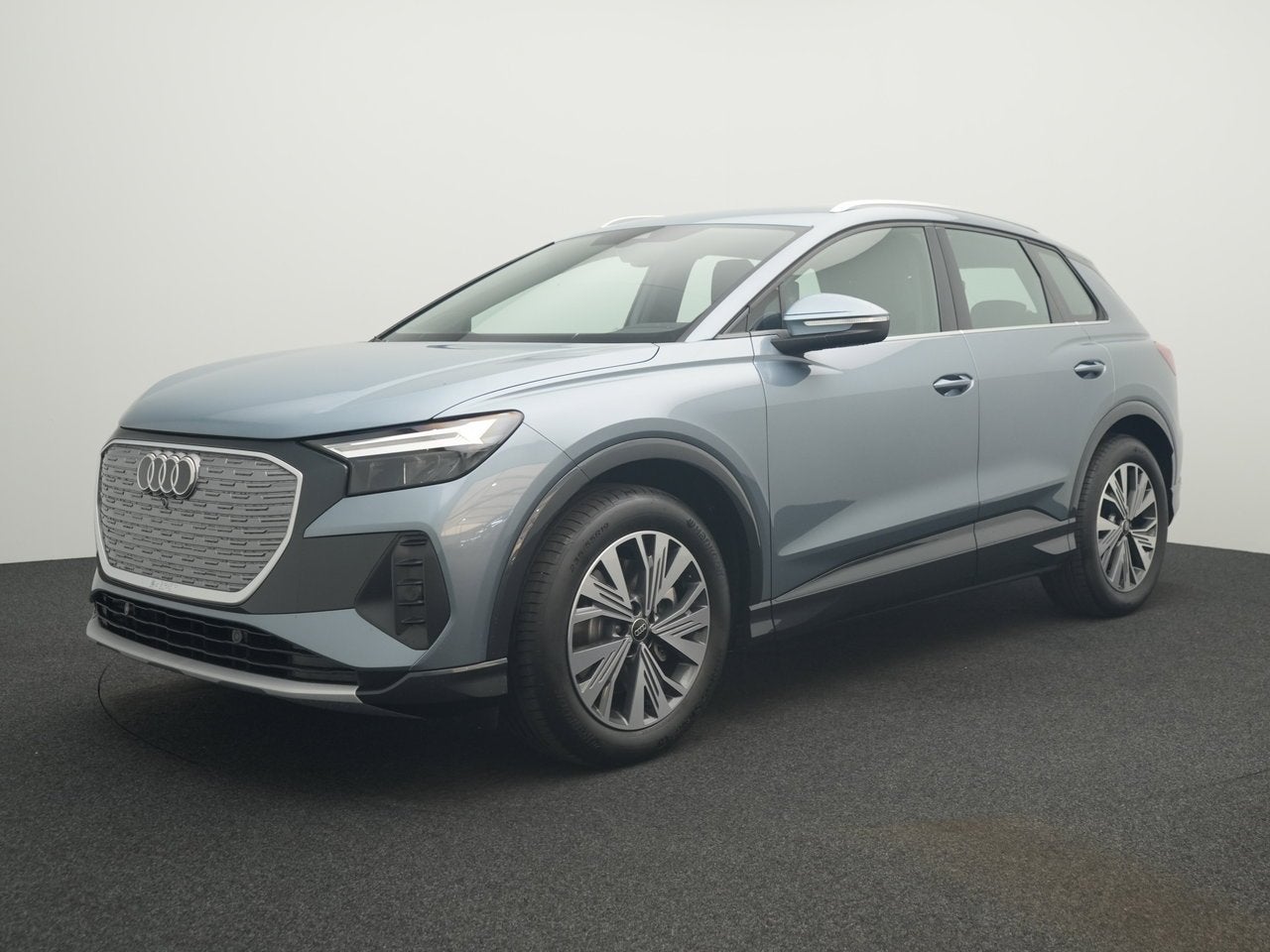 Audi Q4 e-tron 45 CORPORATE 82 KWH 286 PK, Auto's, Automaat, Blauw, Q4 e-tron, SUV of Terreinwagen