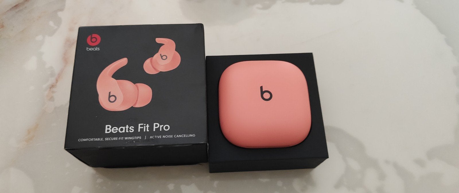 Beats fit pro nieuw in doos en lader, Ophalen of Verzenden