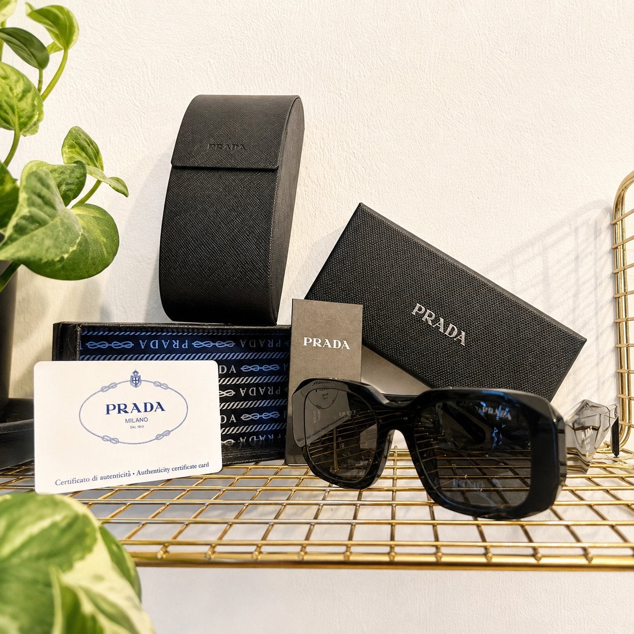 Prada Black Luxury Sunglasses, Zonnebril, Prada, Zwart, Nieuw