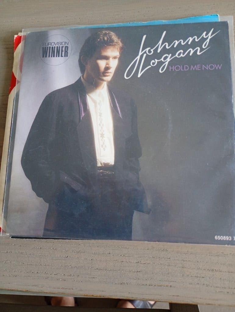 Johnny Logan - Hold me now, Gebruikt, Verzenden, 7 inch, Fotohoes