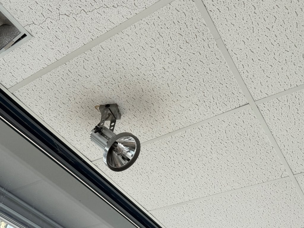 Gratis systeemplafond 1.250 m2 inclusief verlichting, Ophalen, Gebruikt