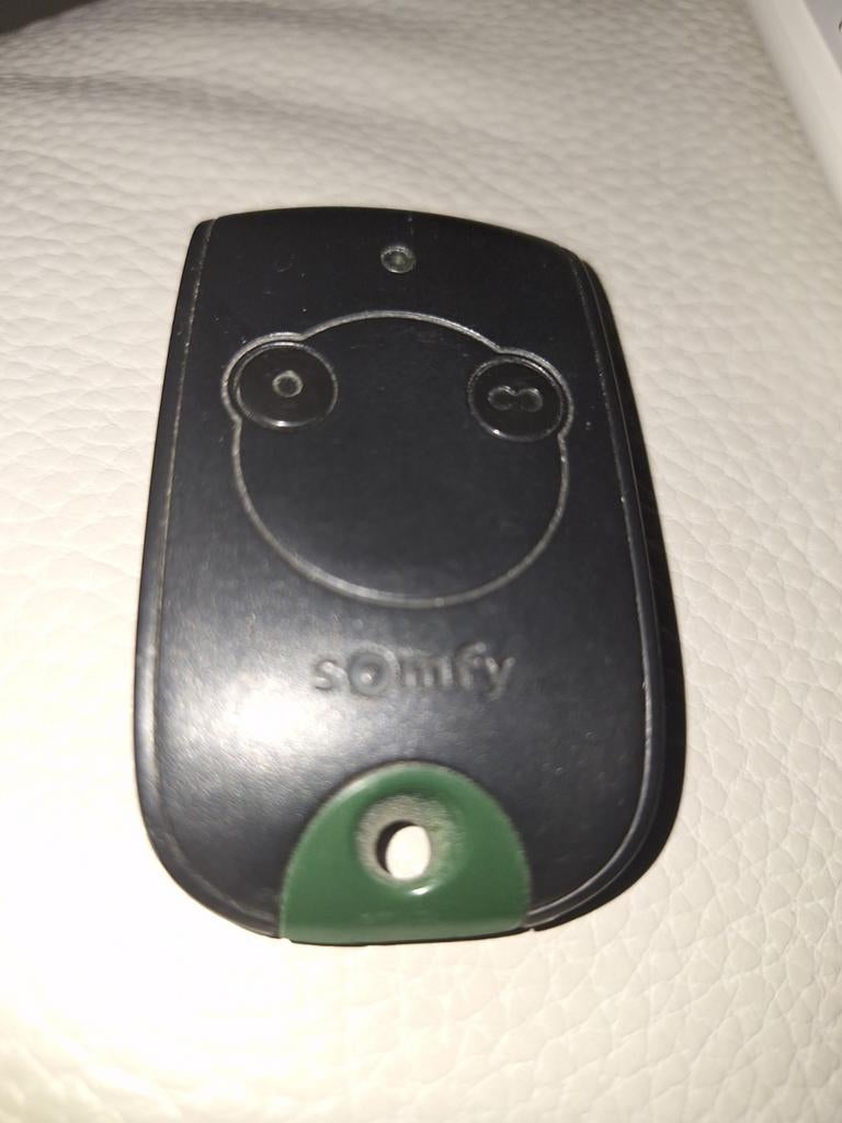 Somfy Afstandsbediening 2 Kanalen, Doe-het-zelf en Bouw, Rolluiken, Ophalen of Verzenden