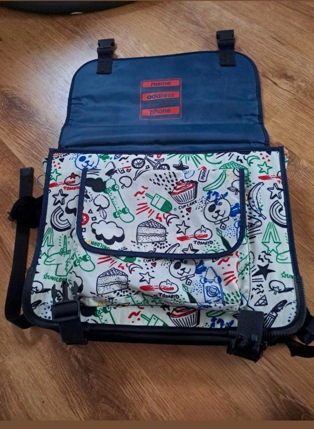 Kipling boekentas, Diversen, Ophalen