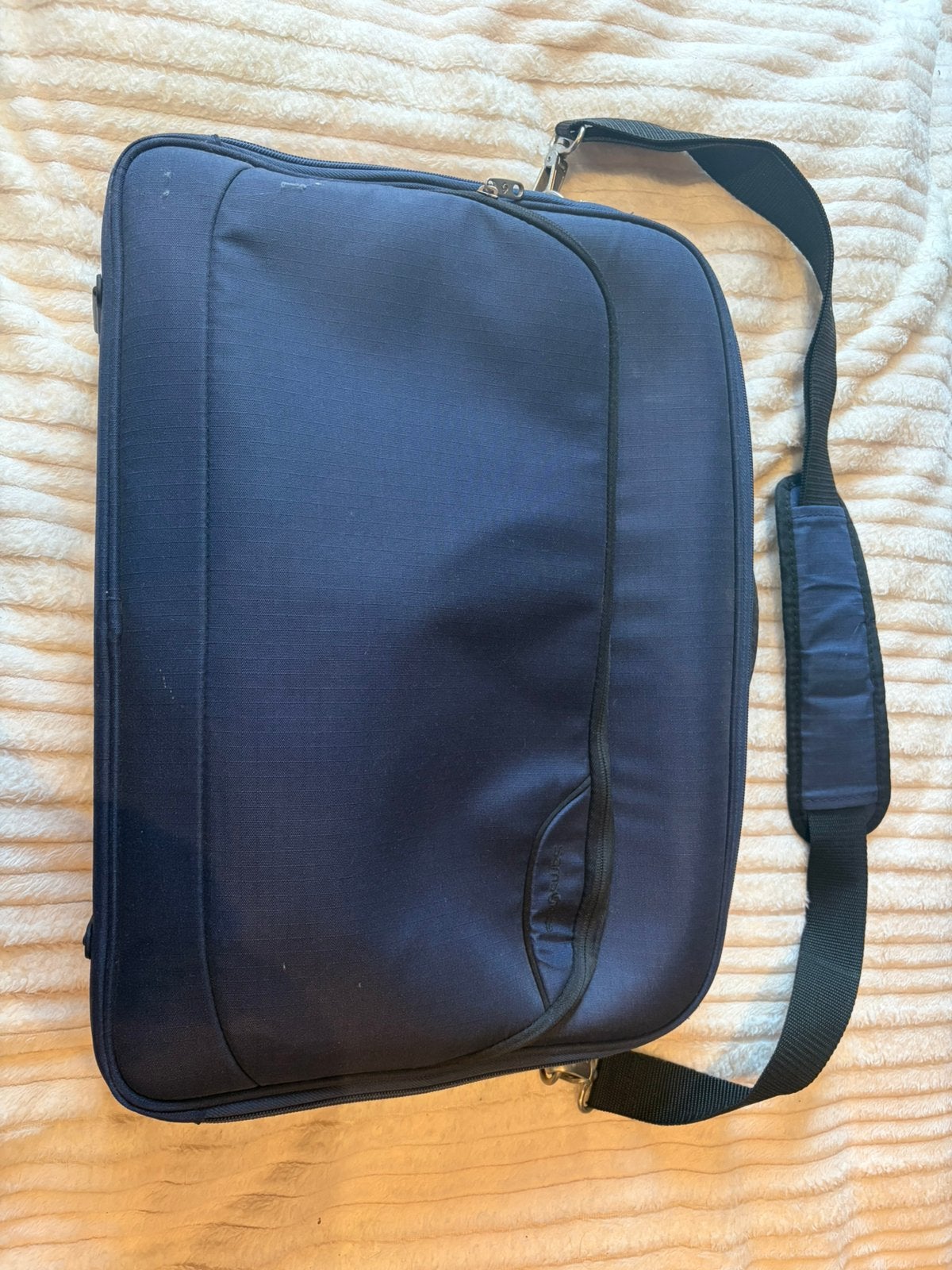 Laptoptassen HP en dergelijke, Ophalen, Zo goed als nieuw, HP