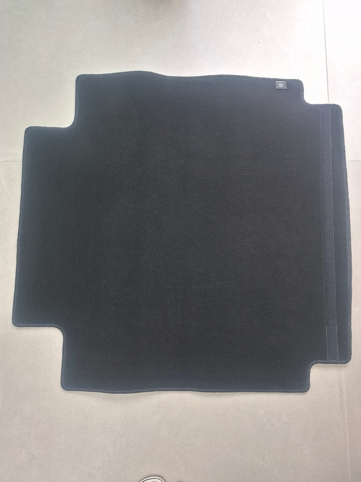 Tapis vito Mercedes comme neuf, Enlèvement, Comme neuf