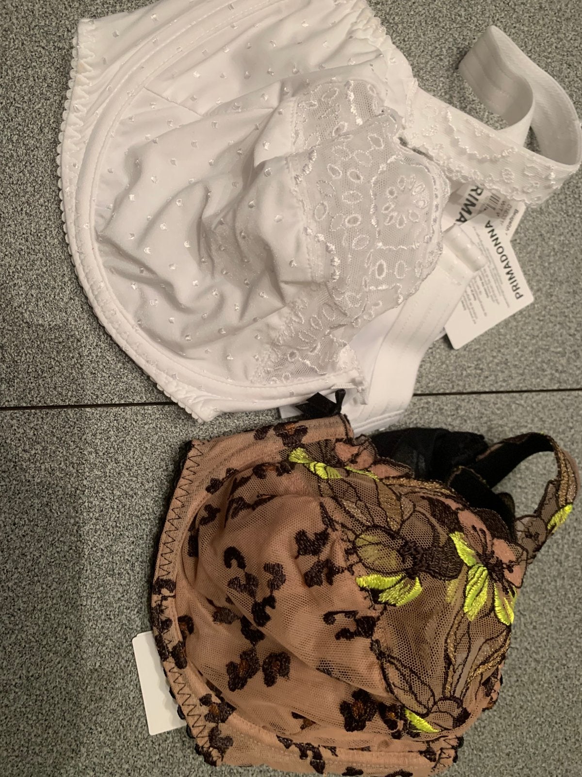 Soutien-gorge s, Enlèvement ou Envoi, Comme neuf
