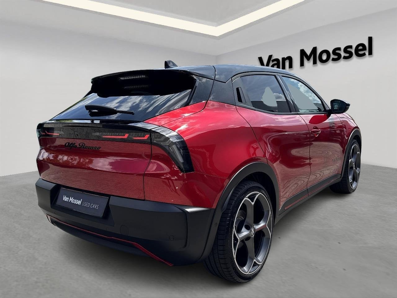 Alfa Romeo Junior BEV 280 - 54 kWh Elettrica 280 Veloce VERW, 281 pk, Stof, Gebruikt, Zwart