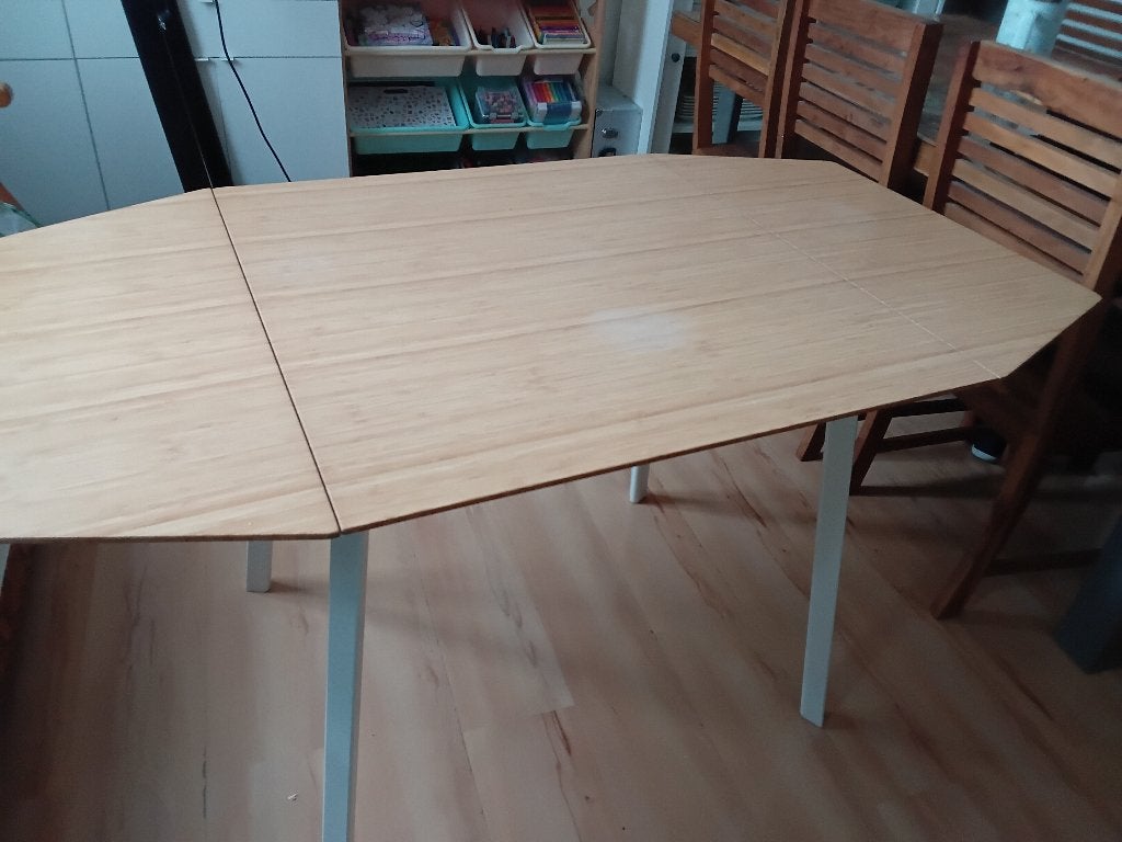 Table ikea hyper pratique avec rabats, Maison & Meubles, Quatre personnes, 50 à 100 cm, Enlèvement, Utilisé