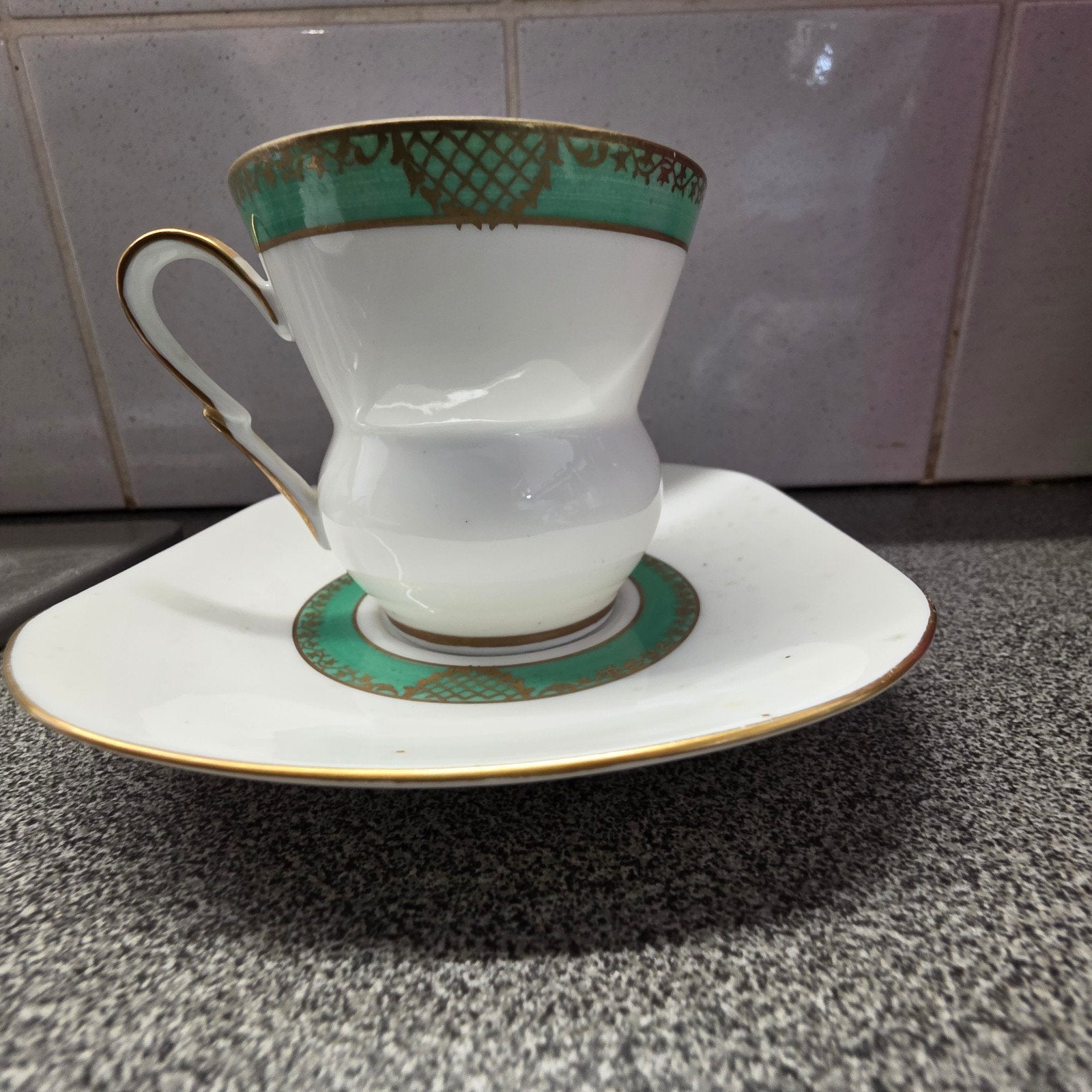 KOP EN ONDERSCHOTEL UIT POLEN, Enlèvement ou Envoi, Comme neuf, Porcelaine, Tasse et/ou soucoupe