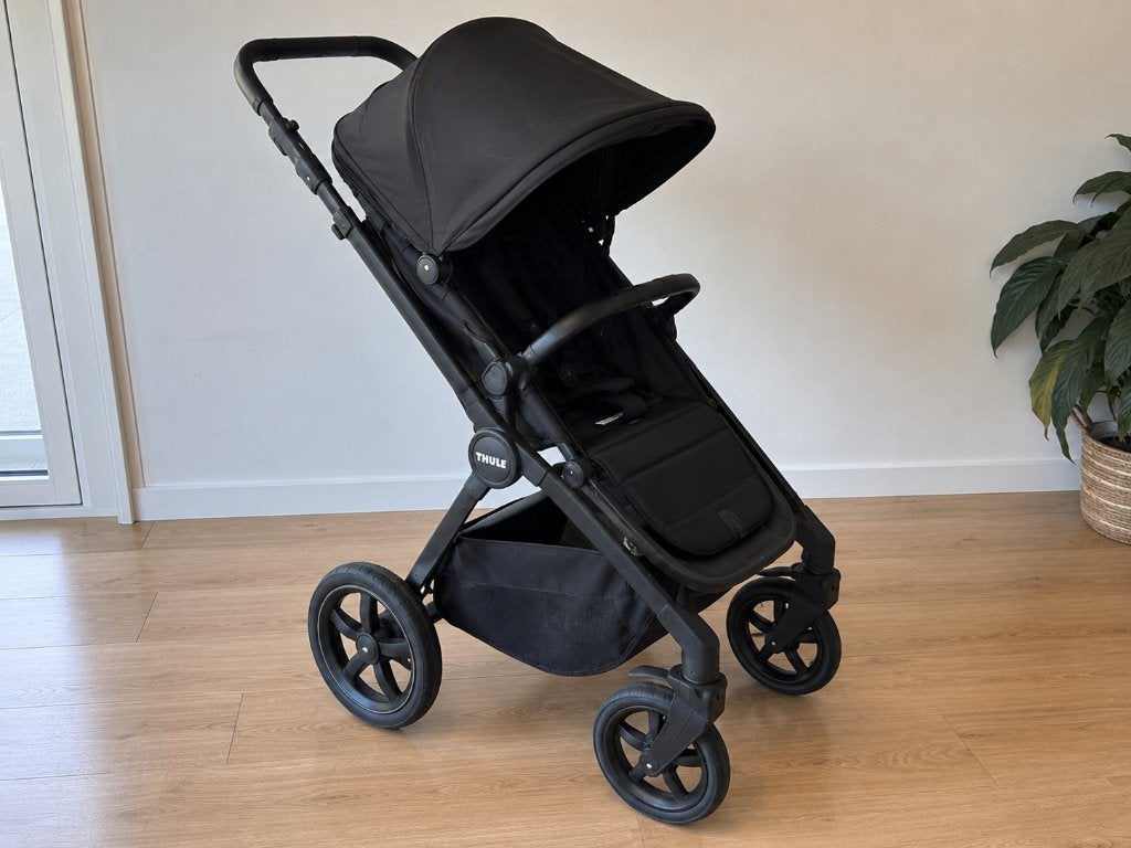 Poussette Thule Sleek + protection pluie - État neuf, Enfants & Bébés, Autres marques, Comme neuf, Enlèvement, Poussette