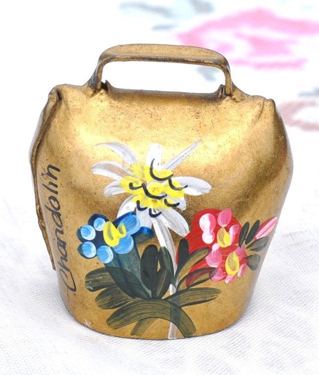 clochette en metal 3 fleurs chandolin, Enlèvement ou Envoi, Utilisé