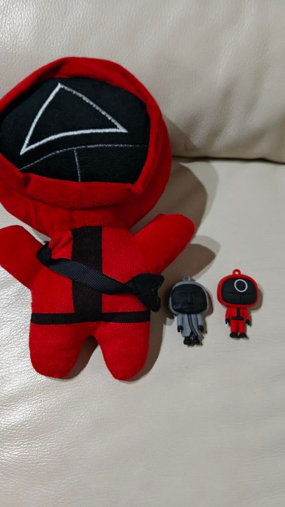 Lot Squid Game peluche + figurines / porte-clés, Enlèvement ou Envoi