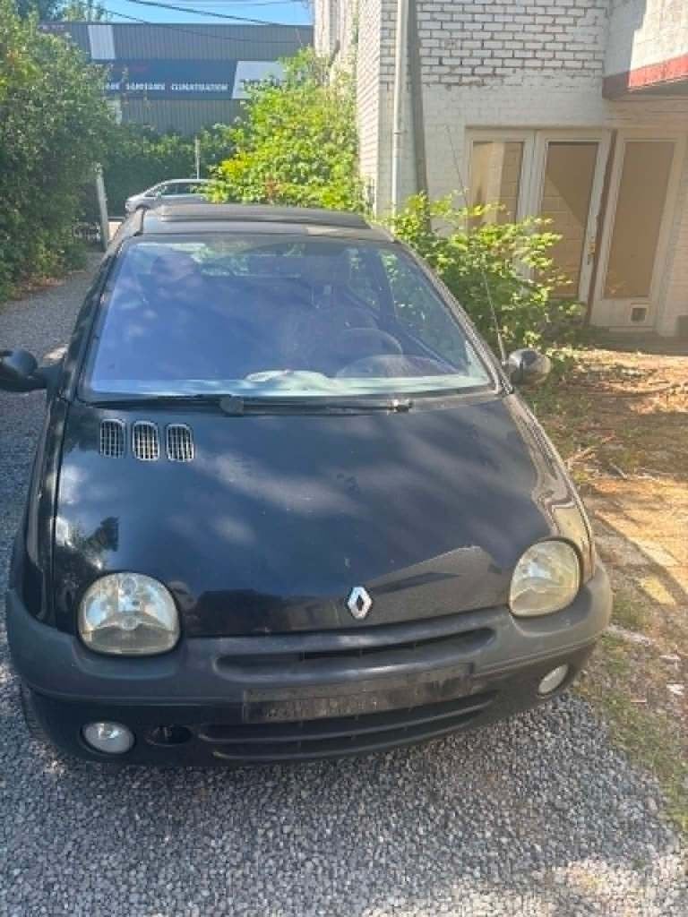 Renault twingo noir 2004 55cv 276.333km avec immatriculation, 600 kg, 2 portes, Peinture métallisée, Berline