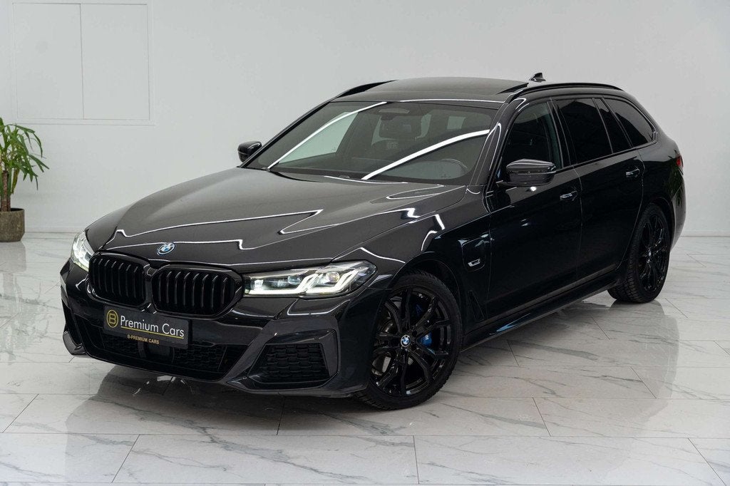 BMW 530 e touring M-pack! Full, Pano, ACC, Memory! Sfeer!, Auto's, BMW, Automaat, 4 cilinders, Overige brandstoffen, Zwart