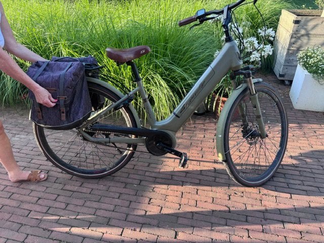 Mooie electrische fiets., Fietsen en Brommers, Elektrische fietsen, Ophalen, Zo goed als nieuw, 50 km per accu of meer