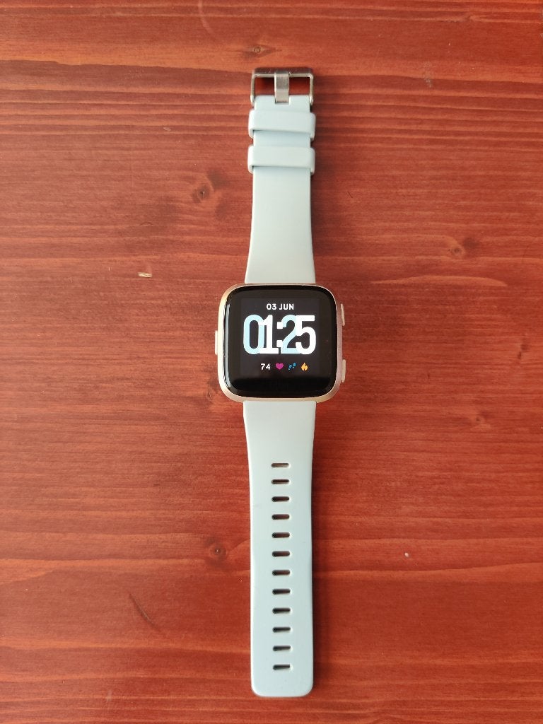 Fitbit Versa Original (Rosé Gold), Enlèvement ou Envoi, Utilisé, Fitbit