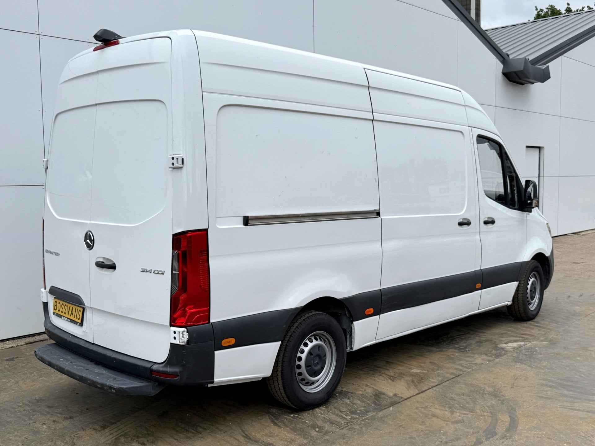 Mercedes-Benz Sprinter 314 2.2 140PK Automaat L2H2 Climate C, Autos, Camionnettes & Utilitaires, Achat, Entreprise, Capteur de lumière