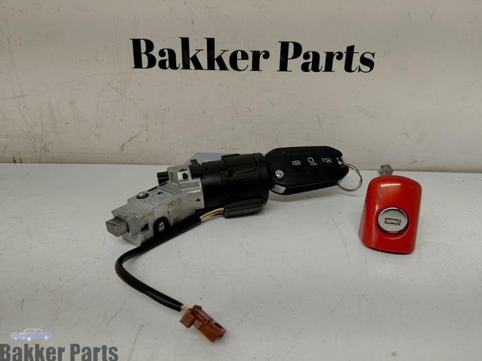 Serrure de contact + clé d'un Peugeot 208, -, 3 mois de garantie, Utilisé, -