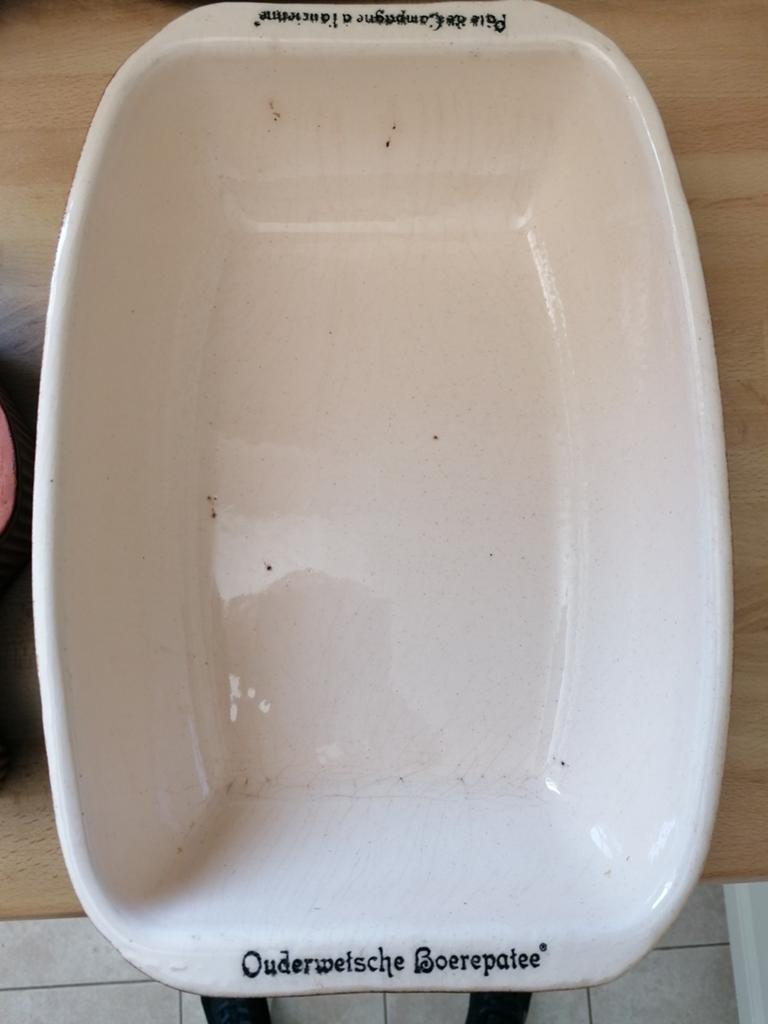 Paté schotel . Kan in de oven gebruikt worden., Ophalen