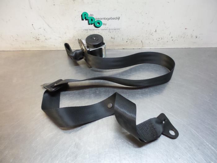 Ceinture de sécurité arrière droite d'un Nissan Primera (, -, Utilisé, -, Nissan