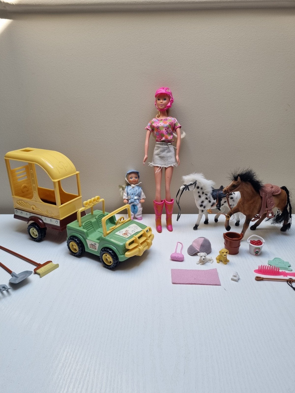 Steffi Love - Barbie pop met paarden, voertuig en accessoire, Enlèvement ou Envoi, Véhicule